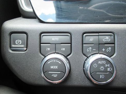 Used 2026 GMC Sierra 1500 SLT AWD/4WD image 20