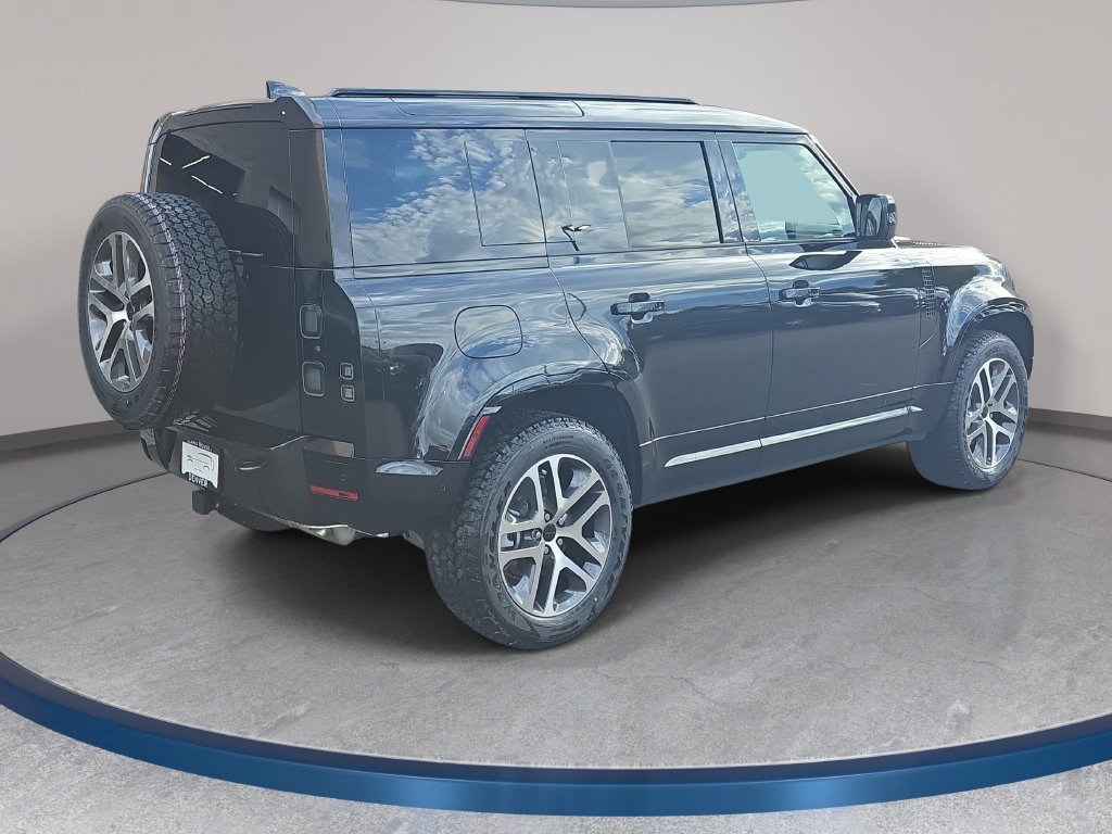 New 2026 Land Rover Defender 110 X-Dynamic SE AWD/4WD image 5