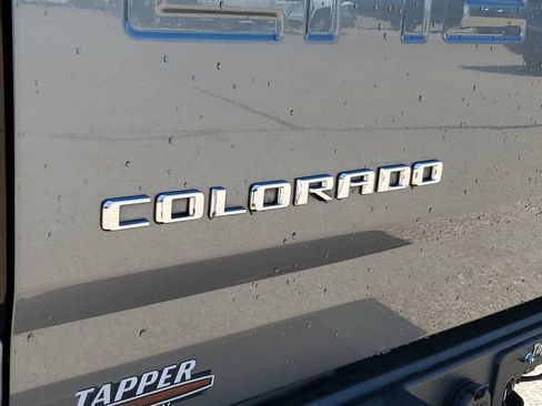 Used 2021 Chevrolet Colorado LT w/ LT Convenience Package AWD/4WD image 7