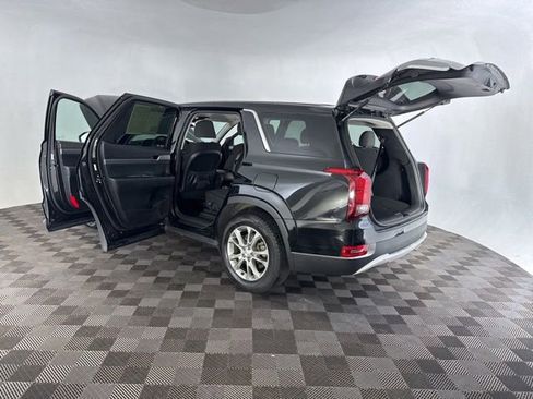Used 2020 Hyundai Palisade SE FWD image 16
