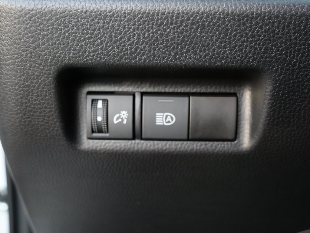 Certified 2025 Toyota RAV4 LE AWD/4WD image 28