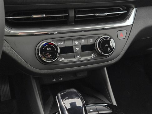 New 2026 Buick Envista Sport Touring FWD image 12