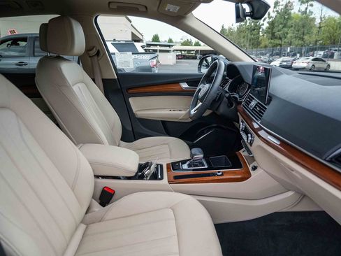 Used 2021 Audi Q5 2.0T Premium w/ Convenience Package AWD/4WD image 21