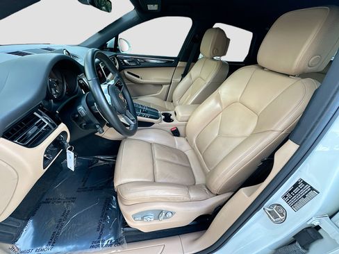 Used 2019 Porsche Macan Base image 20