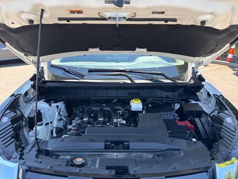 Used 2024 Nissan Pathfinder SV FWD image 28
