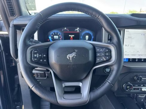 Used 2025 Ford Bronco Outer Banks AWD/4WD image 18