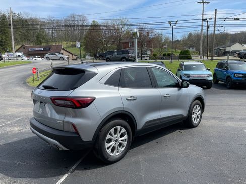 Used 2024 Ford Escape Active image 5