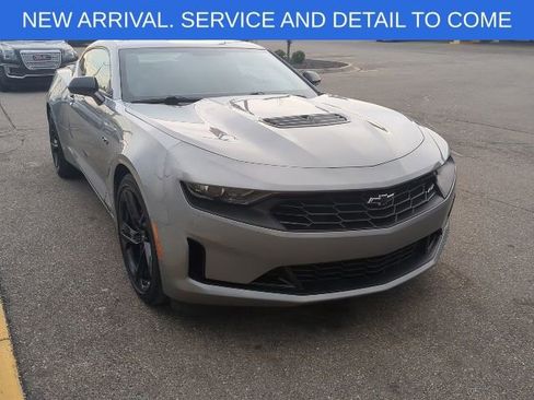 Used 2023 Chevrolet Camaro LT w/ RS Package image 9