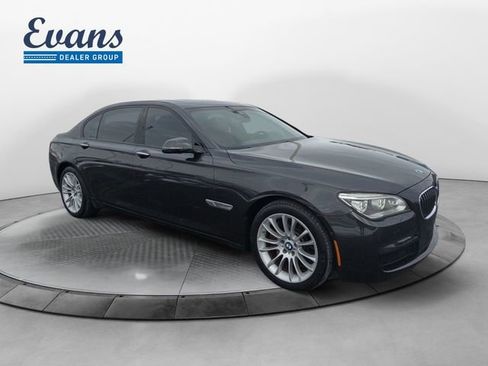 Used 2015 BMW 750Li xDrive image 10