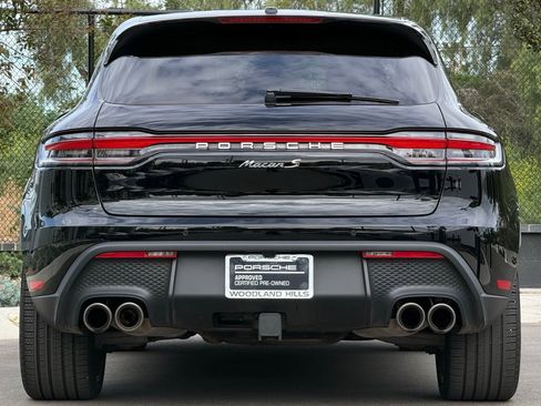Certified 2022 Porsche Macan S image 6