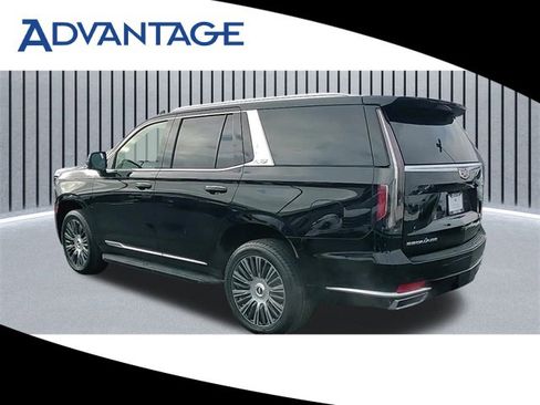 Used 2022 Cadillac Escalade Premium Luxury image 7