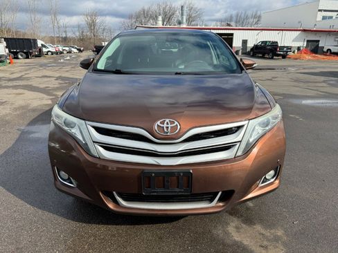 Used 2015 Toyota Venza XLE image 8
