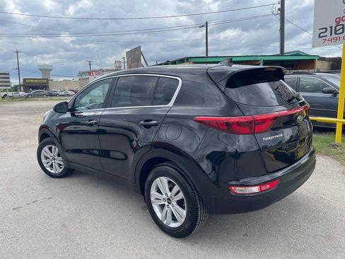 Used 2017 Kia Sportage LX AWD/4WD image 4