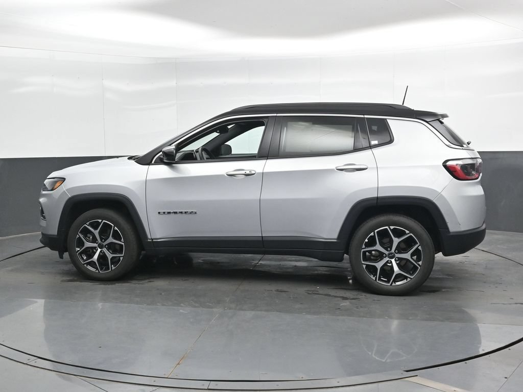 Used 2025 Jeep Compass Limited AWD/4WD image 9