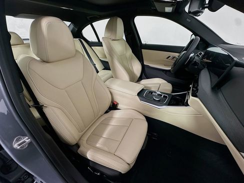 Used 2025 BMW 330i Sedan w/ M Sport Package image 29