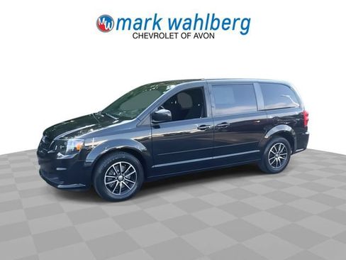 Used 2016 Dodge Grand Caravan SE FWD image 4