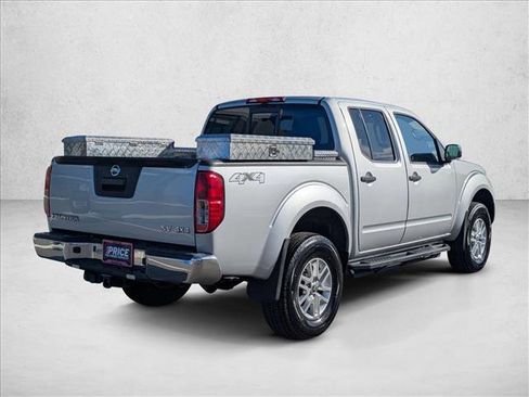 Used 2019 Nissan Frontier SV image 5