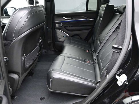 Used 2023 Jeep Grand Cherokee Overland image 18