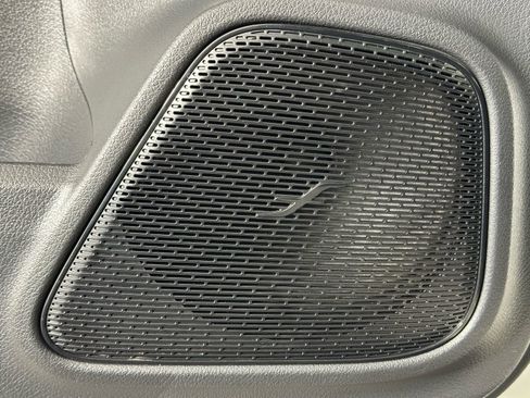 Used 2026 Mercedes-Benz GLB 250 4MATIC image 16