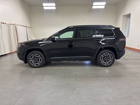 New 2026 Jeep Cherokee Limited image 5