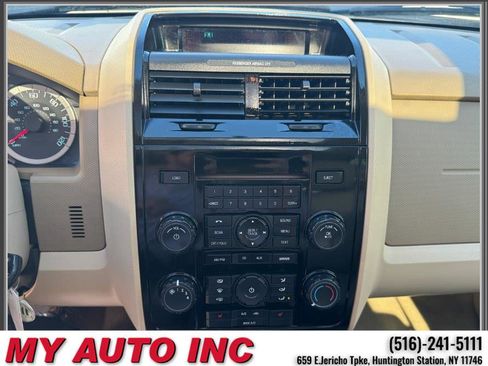 Used 2010 Ford Escape Limited AWD/4WD image 17