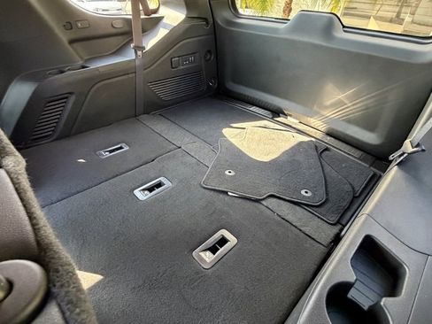 Used 2024 Chevrolet Tahoe Premier w/ Premium Package image 29