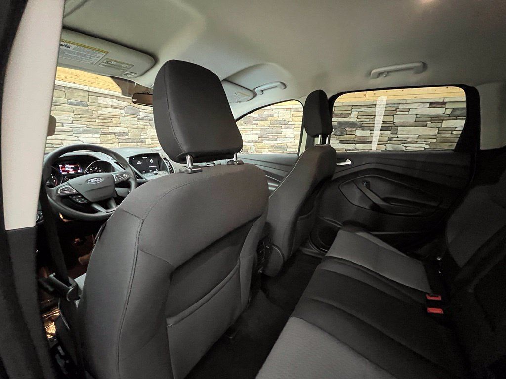 Used 2019 Ford Escape SE AWD/4WD image 32