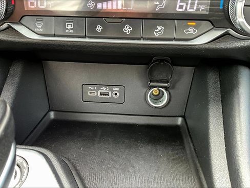 Used 2020 Nissan Sentra SR FWD image 13