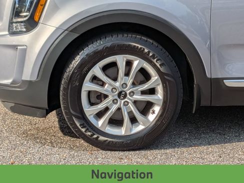 Used 2020 Kia Telluride LX AWD/4WD image 12