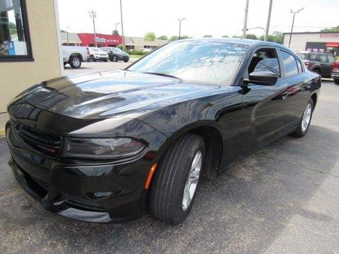 Used 2023 Dodge Charger SXT RWD image 2