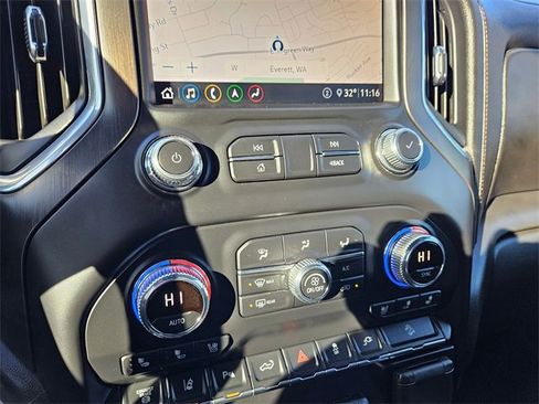 Used 2020 GMC Sierra 2500 AT4 w/ AT4 Premium Package image 25