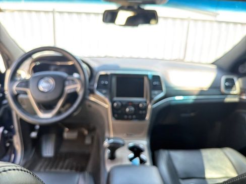 Used 2014 Jeep Grand Cherokee Limited w/ Luxury Group II AWD/4WD image 19