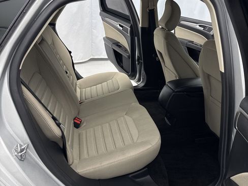 Used 2018 Ford Fusion S image 27