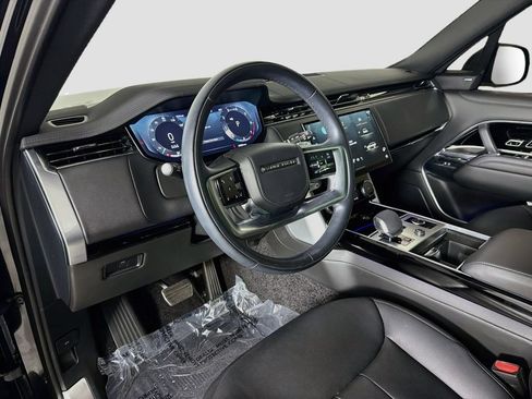 Certified 2023 Land Rover Range Rover SE AWD/4WD image 9