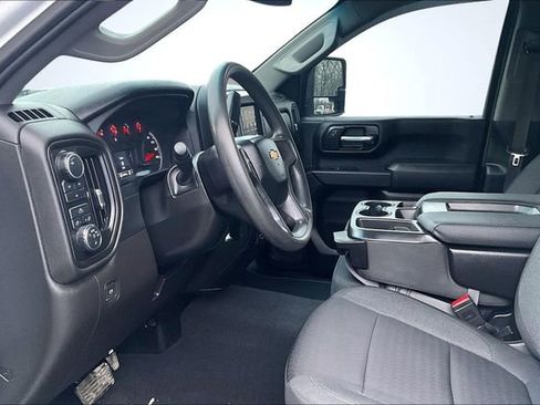 Used 2023 Chevrolet Silverado 2500 Custom w/ Custom Value Package image 17