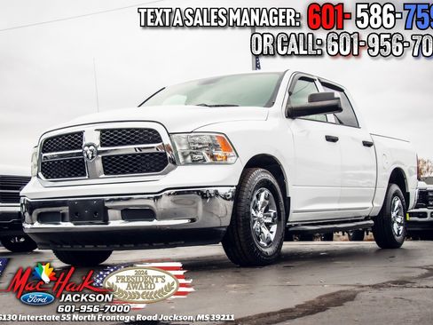 Used 2018 RAM 1500 Tradesman w/ Chrome Appearance Group image 3