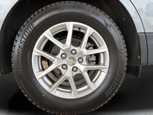 Used 2023 Chevrolet Equinox LT AWD/4WD image 13