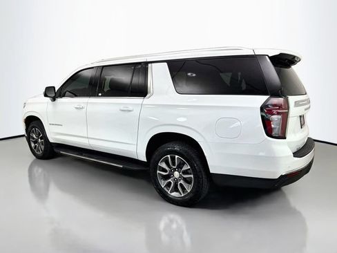 Used 2023 Chevrolet Suburban LT w/ LT Signature Plus Package RWD image 5