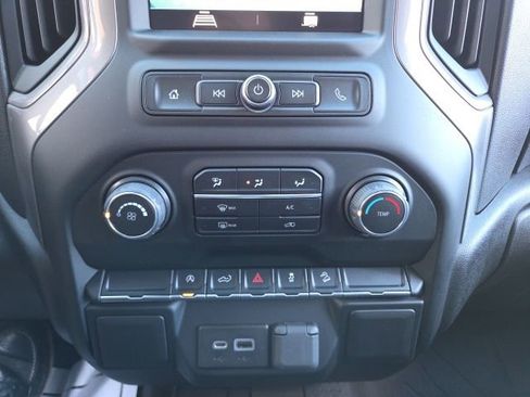 Used 2022 Chevrolet Silverado 1500 Custom Trail Boss w/ LPO, Dark Essentials Package AWD/4WD image 13