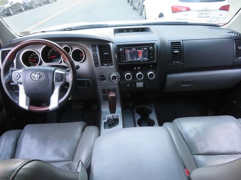 Used 2016 Toyota Sequoia Platinum image 11