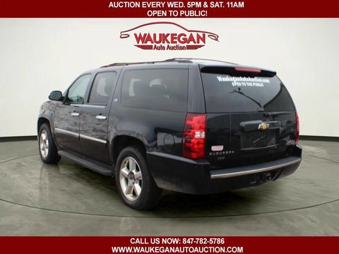Used 2011 Chevrolet Suburban LTZ image 4