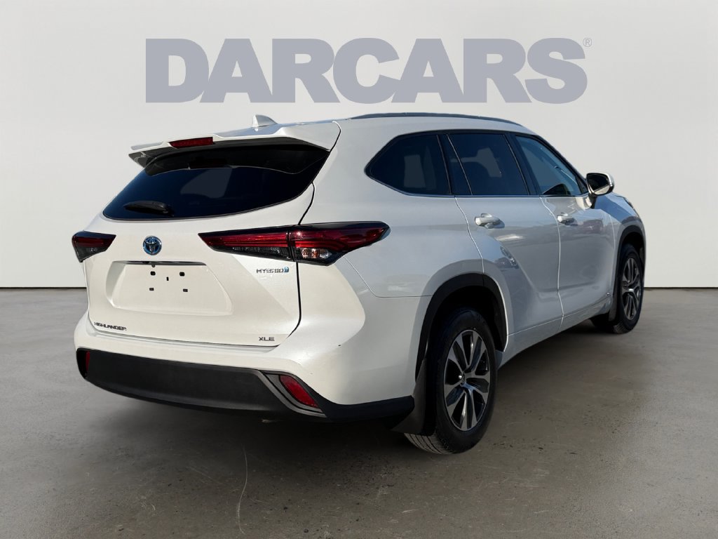 Used 2022 Toyota Highlander XLE AWD/4WD image 5