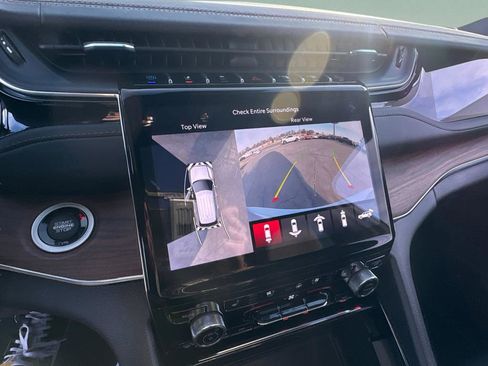 Used 2022 Jeep Grand Cherokee Summit w/ Advanced Protech Group IV image 22