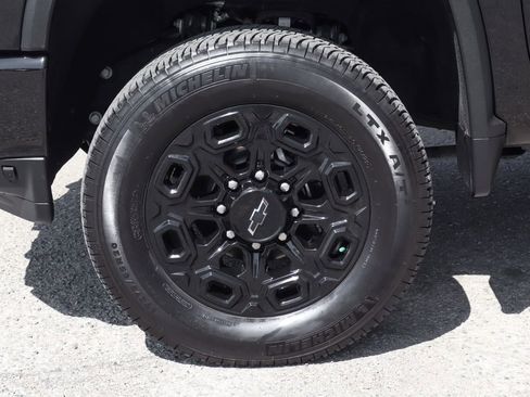 Used 2021 Chevrolet Silverado 2500 LTZ w/ LTZ Plus Package AWD/4WD image 55