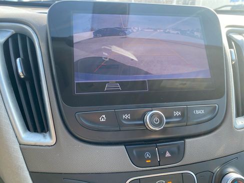 Used 2022 Chevrolet Malibu LS image 22