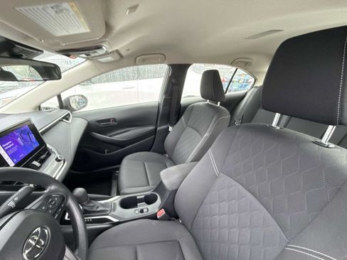 Used 2024 Toyota Corolla LE FWD image 32