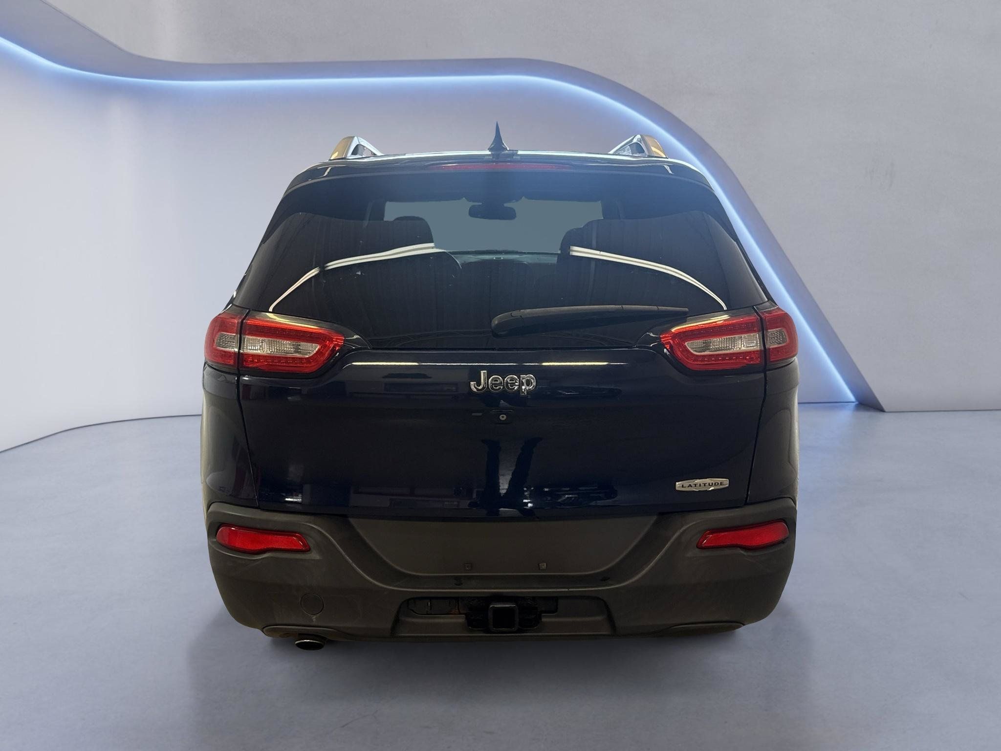 Used 2014 Jeep Cherokee Latitude w/ Cold Weather Group FWD image 7