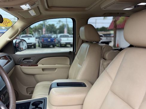 Used 2010 Chevrolet Suburban LTZ AWD/4WD image 18