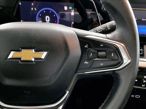 Used 2025 Chevrolet Trax LT w/ Driver Confidence Package FWD image 21