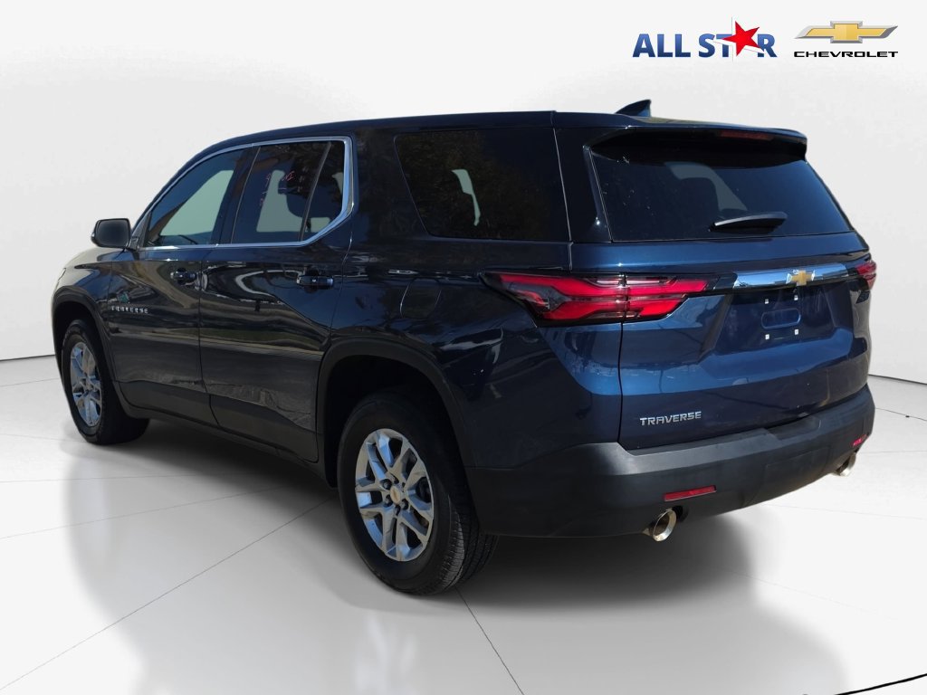 Used 2023 Chevrolet Traverse LS w/ Safety Package FWD image 6